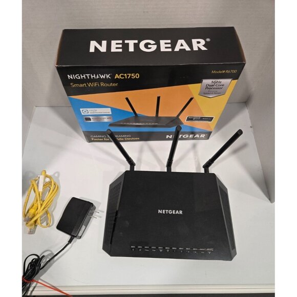 Netgear AC1750 Nighthawk R6700-100NAS  Dual-Band Wi-Fi Router, 1.75Gbps - Picture 2 of 8